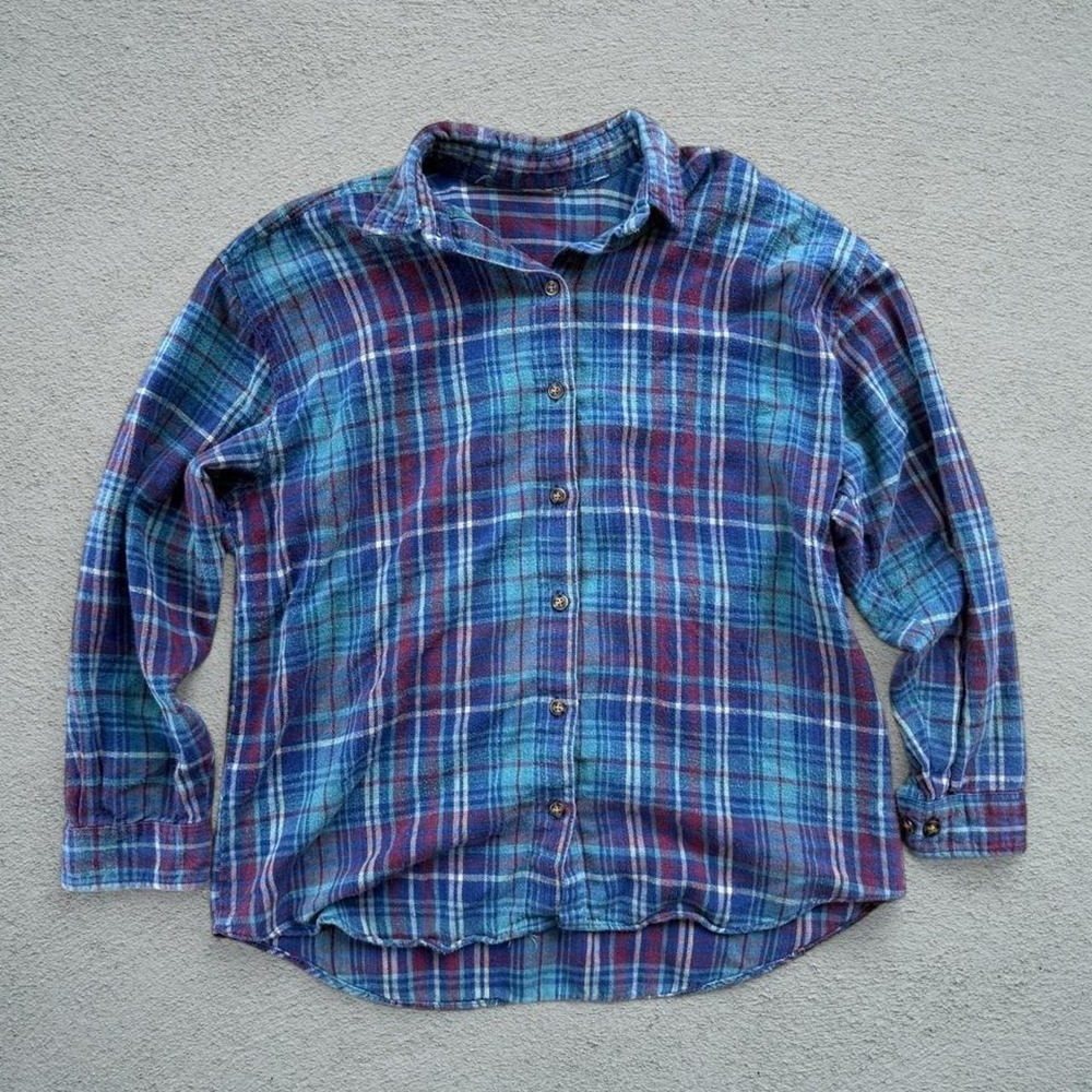 Vintage 90s Blue, red, and white plaid flannel shirt